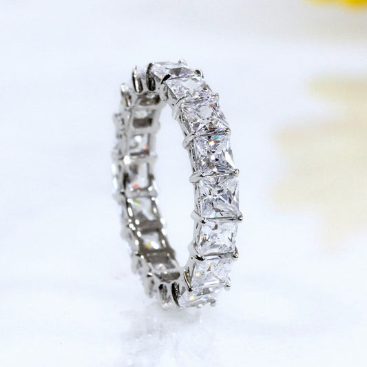 Anillo de eternidad "Diamante" de talla princesa